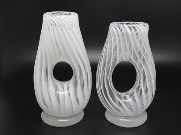 ドーナツ　ガラス　花器  穴あき