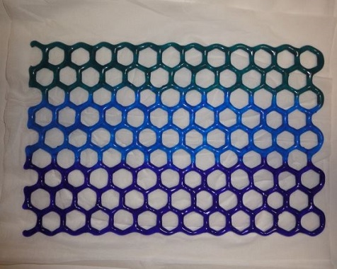 ハニカム　ガラス　網目状のガラス